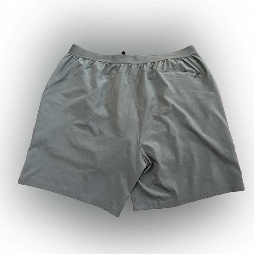 Vineyard Vines Mens Performance Shorts - Picture 2 of 5